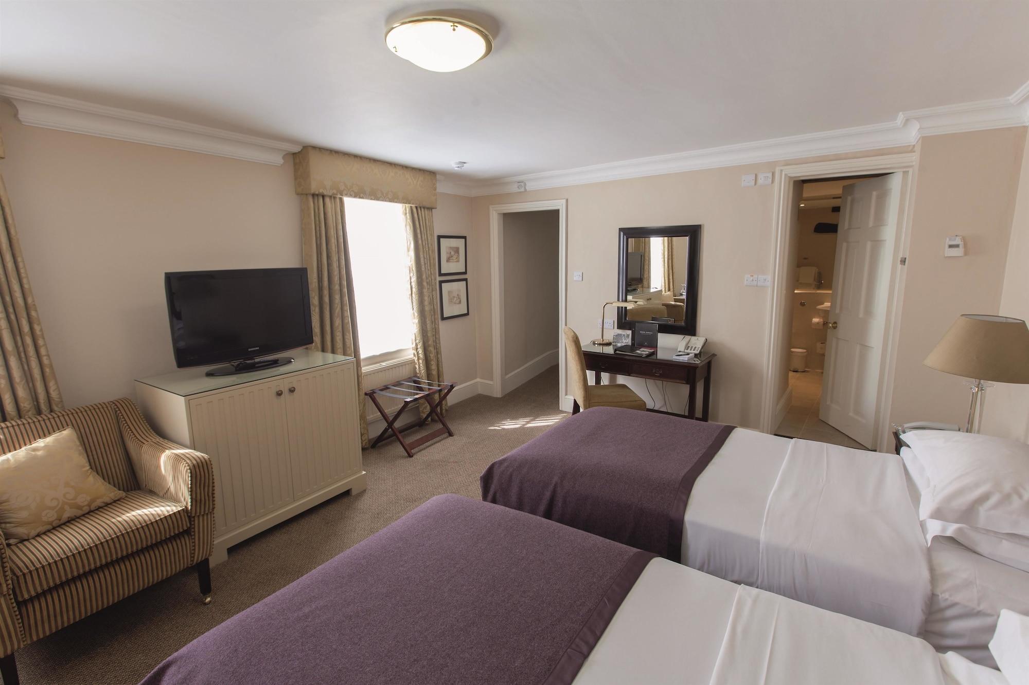 Hotel Macdonald Bear Woodstock