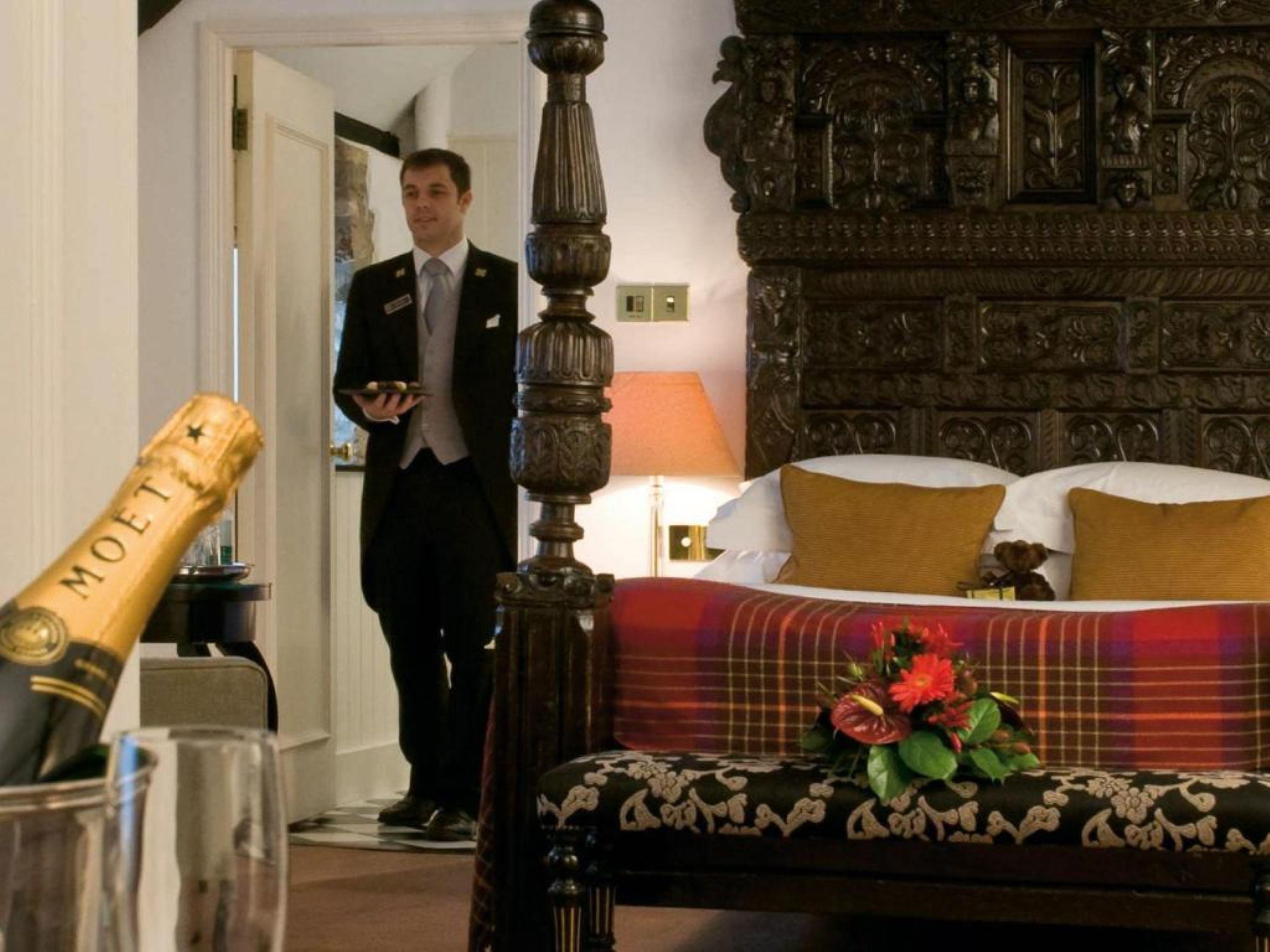 Hotel Macdonald Bear Woodstock