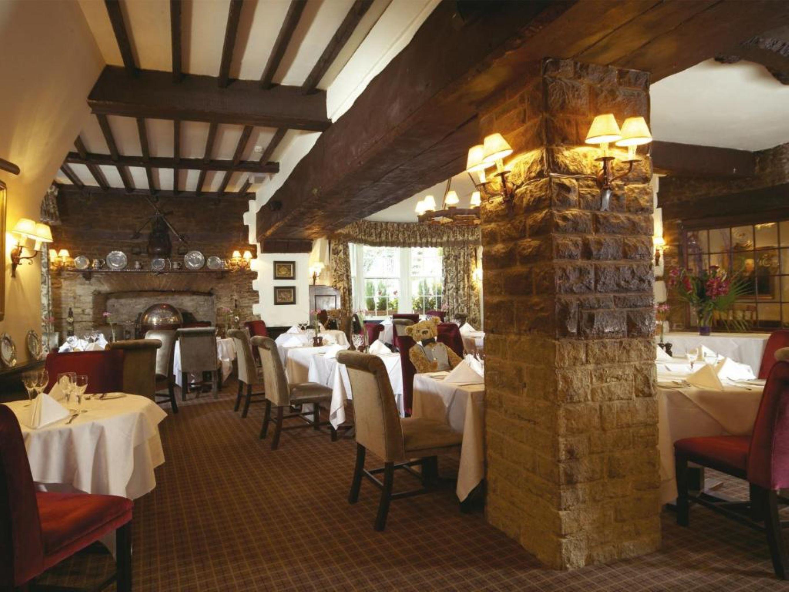 Macdonald Bear Hotel Woodstock